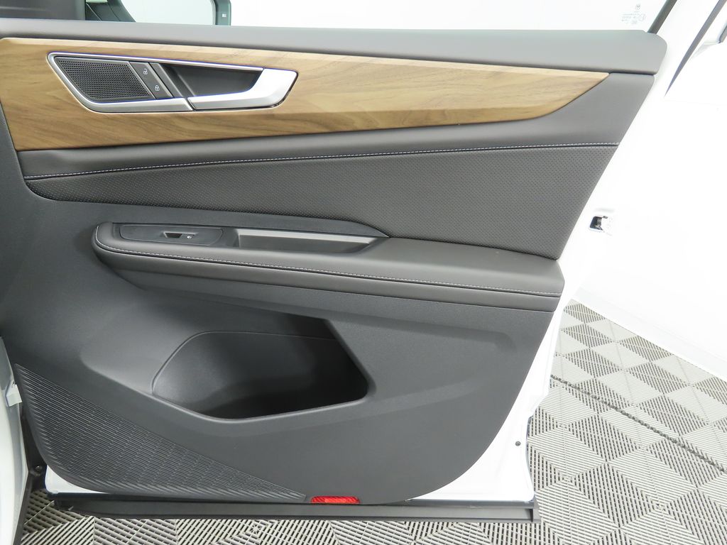 2026 Volkswagen Atlas SE Technology photo 24