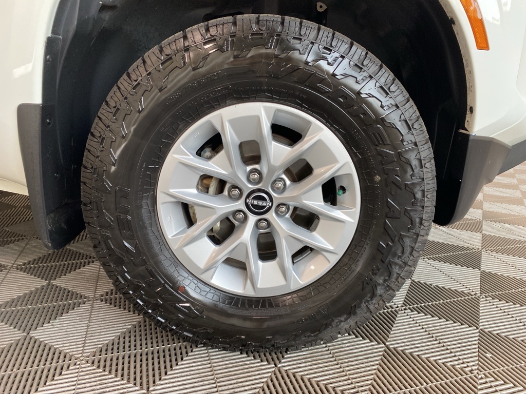 2024 Nissan Frontier SV photo 20