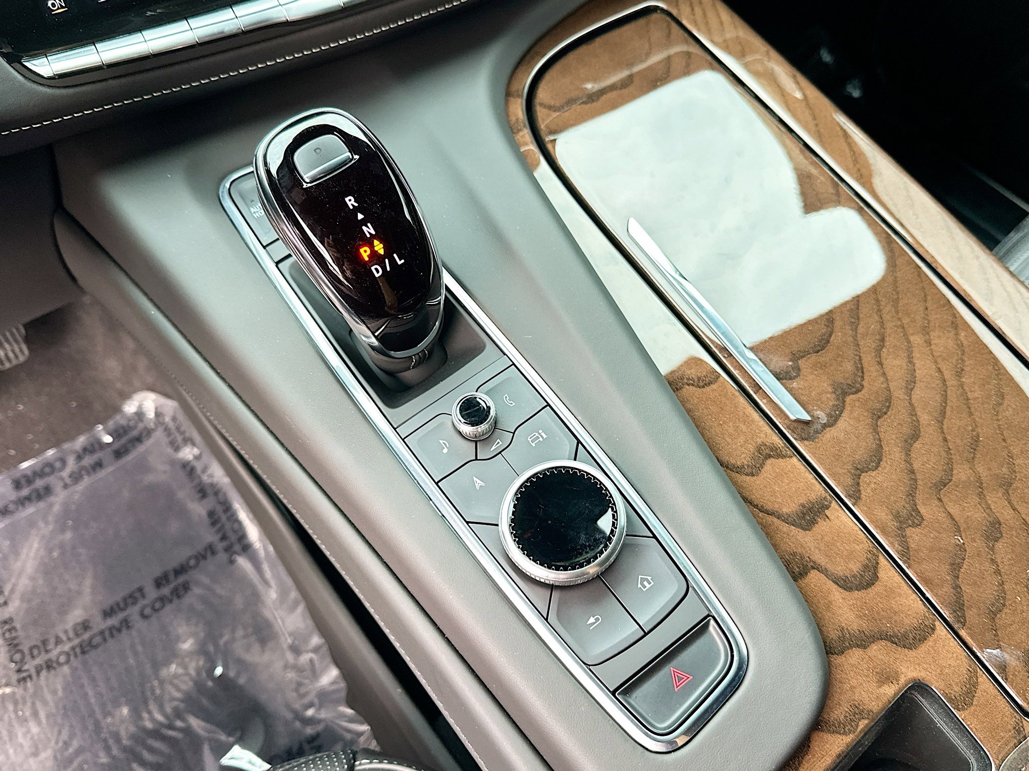 2023 Cadillac Escalade Sport Platinum photo 14