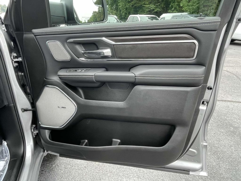 2026 Ram 1500 Laramie photo 15