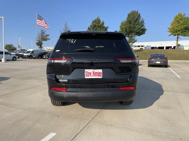 2025 Jeep Grand Cherokee Limited photo 4