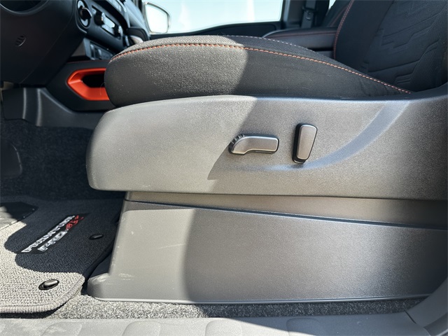 2024 Nissan Frontier PRO-4X photo 19