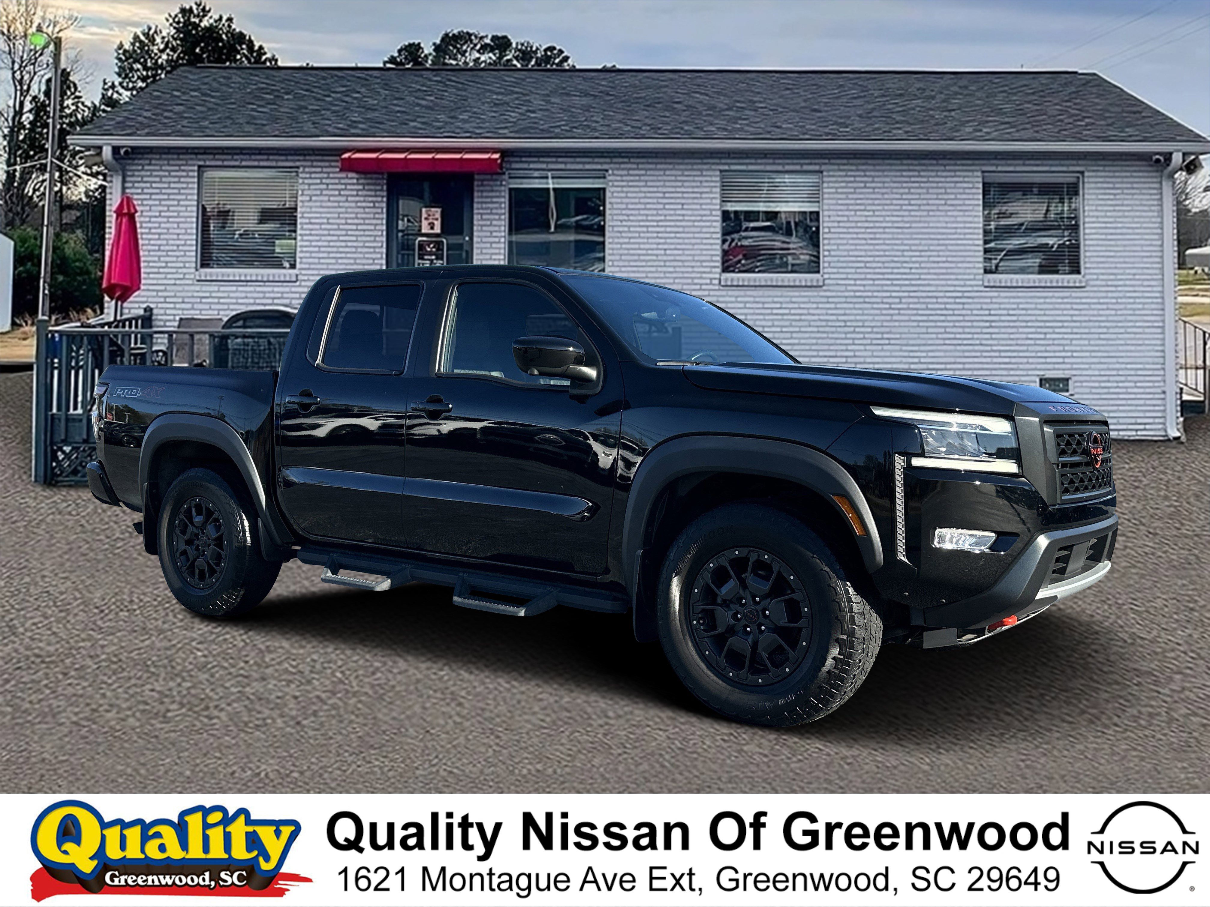 2022 Nissan Frontier PRO-4X's photo