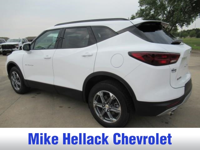 2023 Chevrolet Blazer 2LT photo 3
