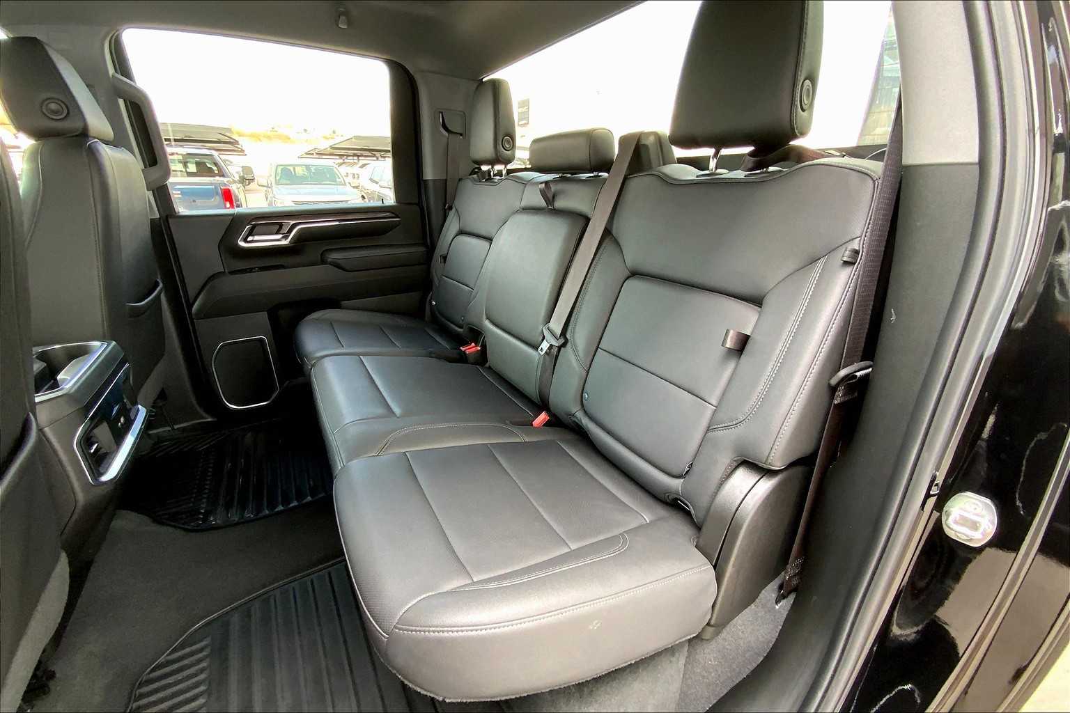 2024 Chevrolet Silverado 2500HD LTZ photo 19