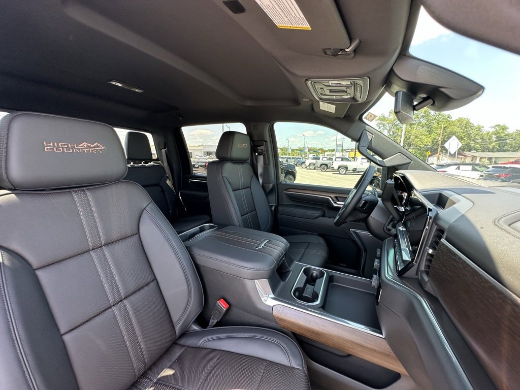 2025 Chevrolet Silverado 2500HD High Country photo 12