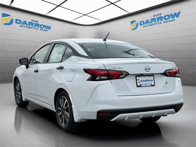 2025 Nissan Versa 1.6 S photo 2