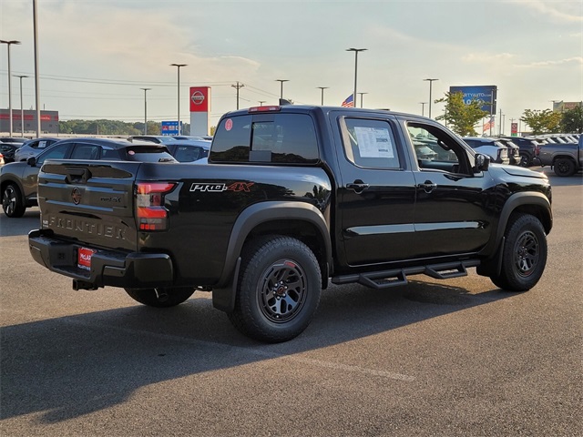 2026 Nissan Frontier Crew Cab PRO-4X photo 3