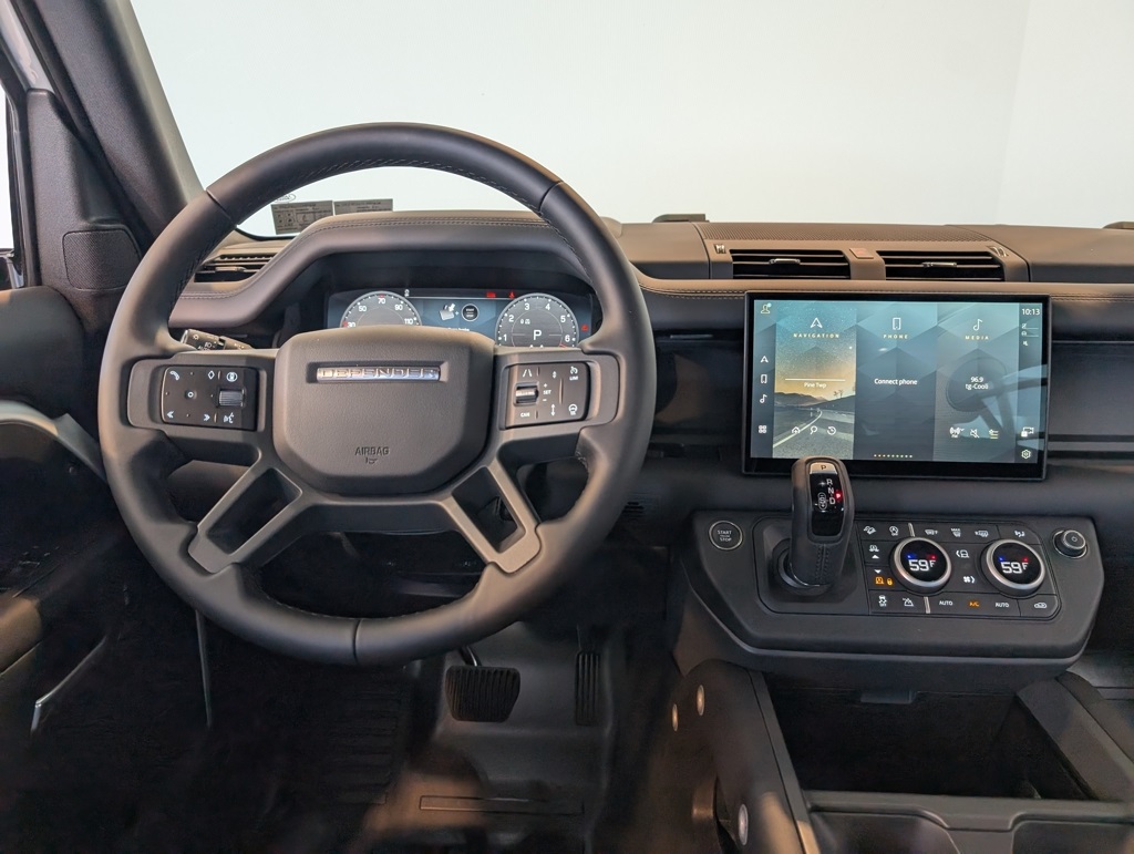 2025 Land Rover Defender 130 X photo 11