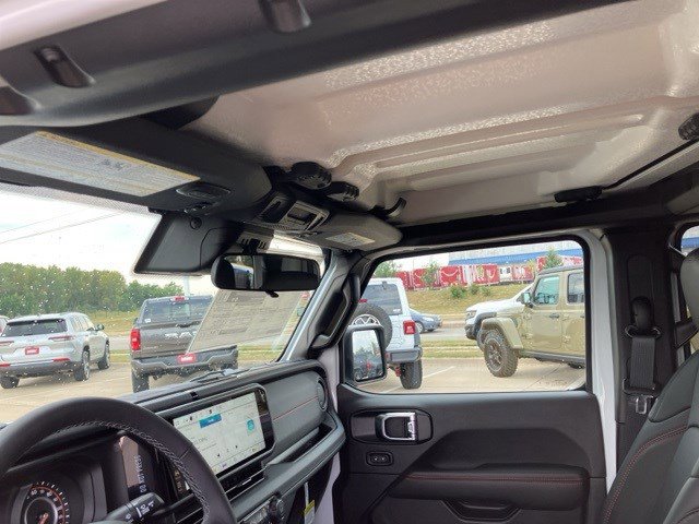 2025 Jeep Gladiator Rubicon photo 12