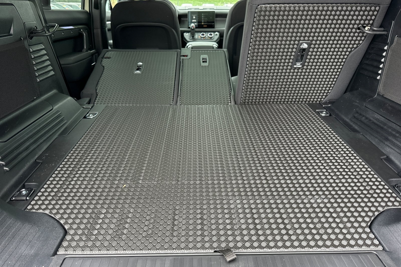 2025 Land Rover Defender 110 X photo 15