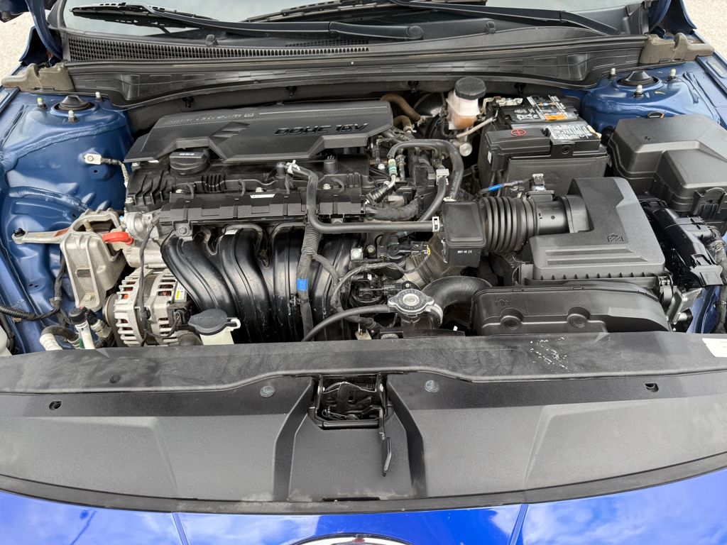 2022 Hyundai Elantra SEL photo 19