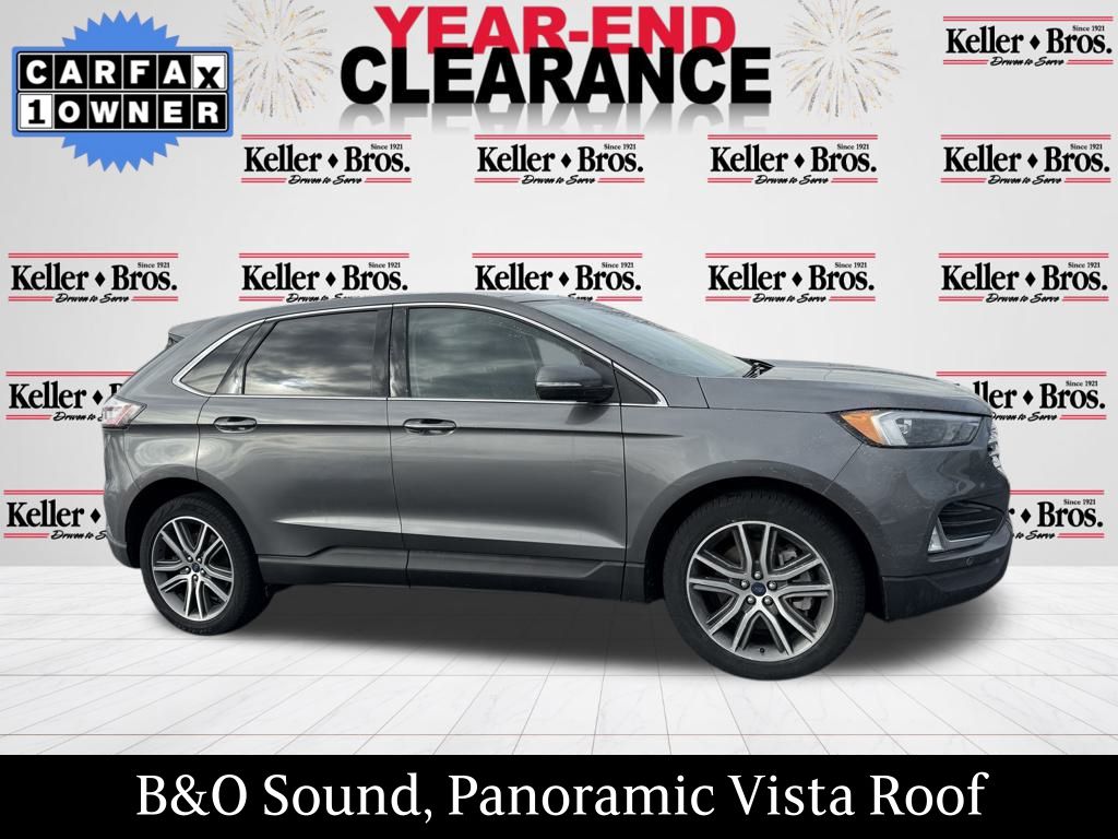 2022 Ford Edge Titanium's photo