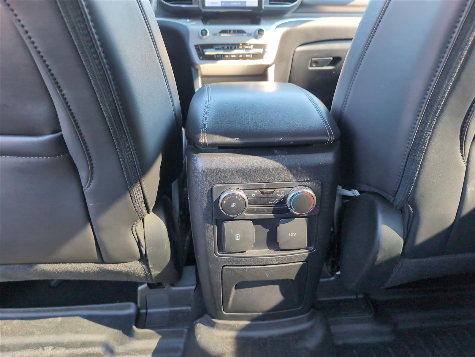 2022 Ford Explorer XLT photo 22