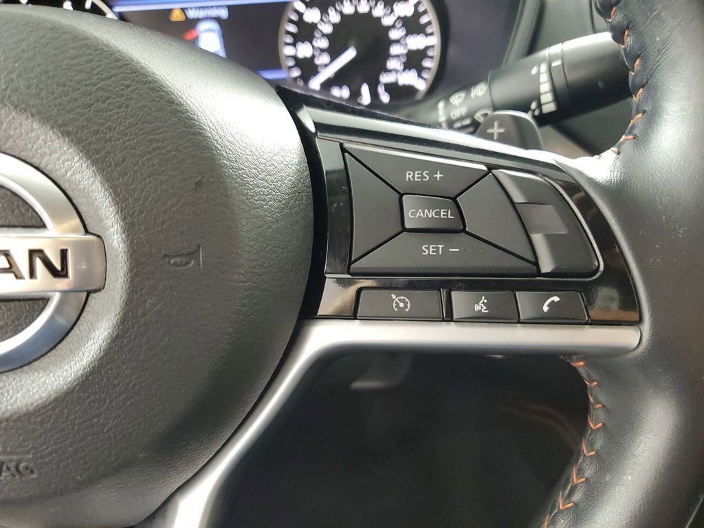 Used 2021 White Nissan 2.5 SR image 27