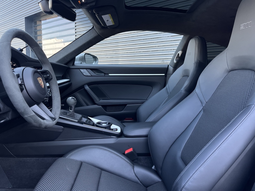 2024 Porsche 911 T photo 25