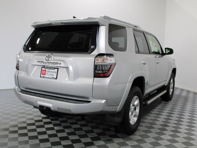 2016 Toyota 4Runner SR5 Premium photo 4