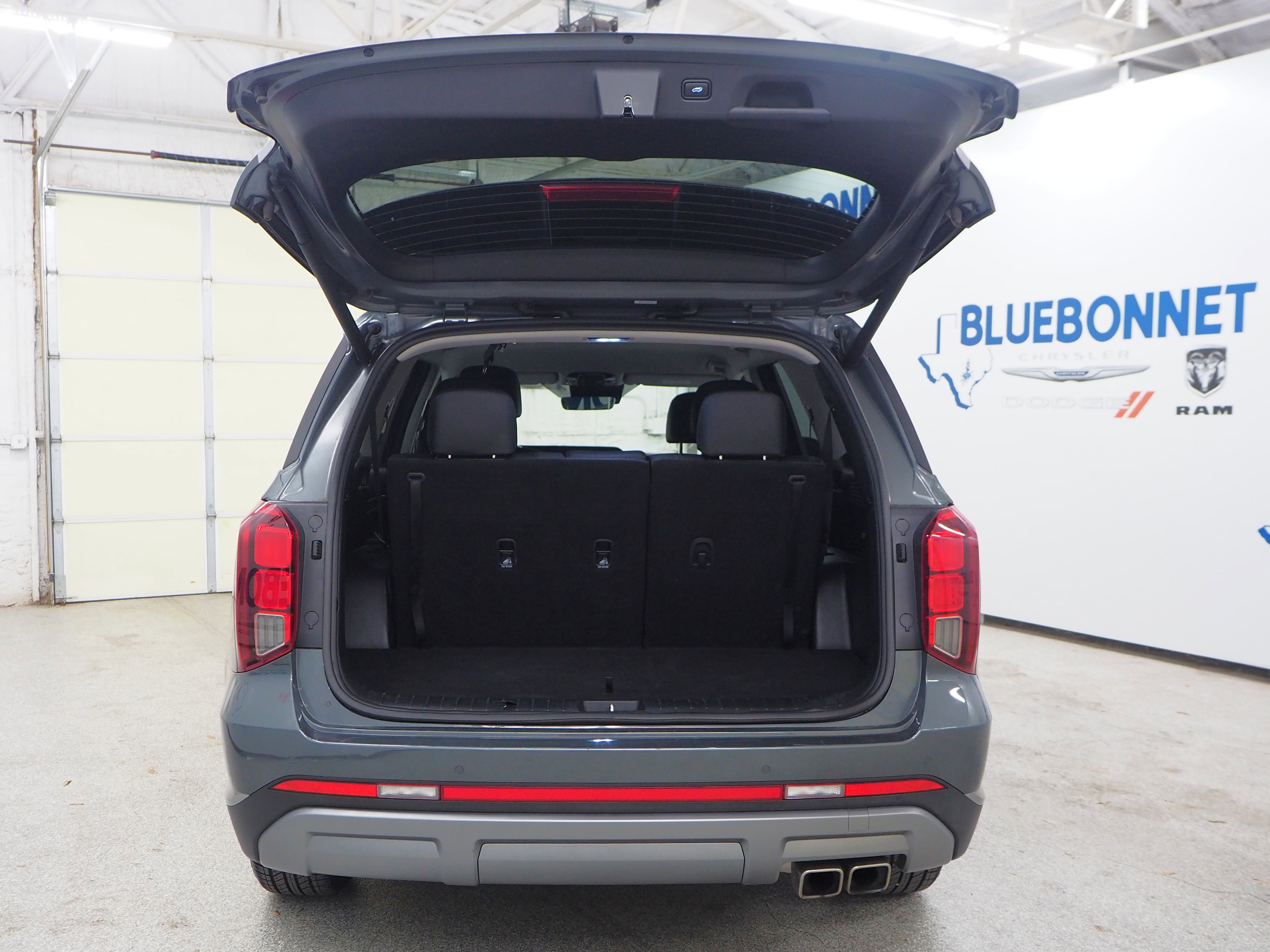 2025 Hyundai Palisade SEL photo 3