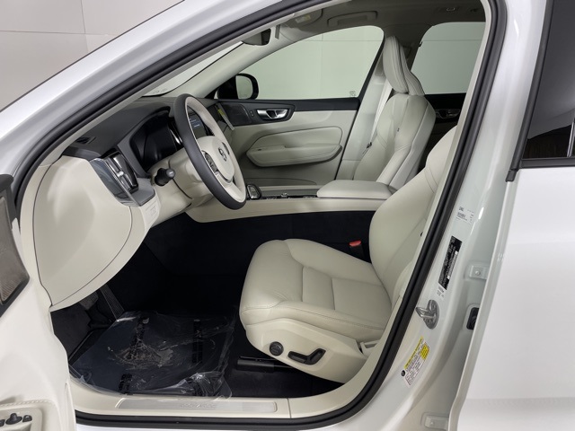 2024 Volvo XC60 Recharge T8 Plus photo 4