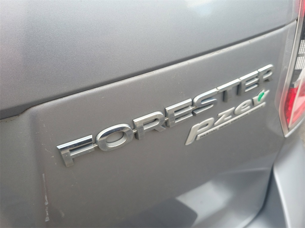 2014 Subaru Forester 2.5i Premium photo 8