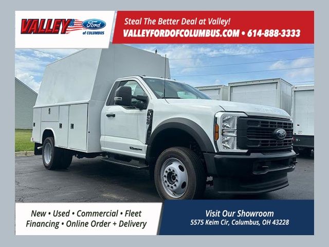 2025 Ford F-550 Super Duty Chassis Cab XL's photo