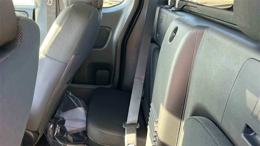 2025 Nissan Frontier King Cab SV photo 26