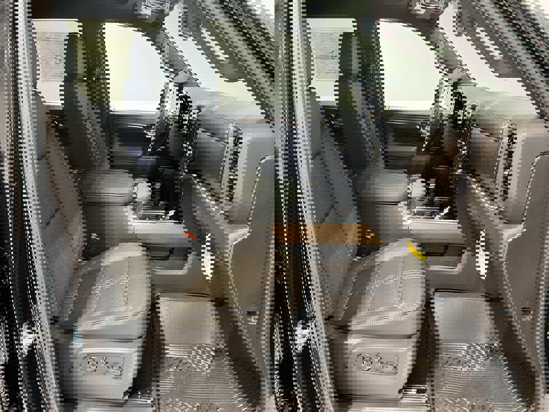 2026 Chevrolet Silverado 1500 High Country photo 27