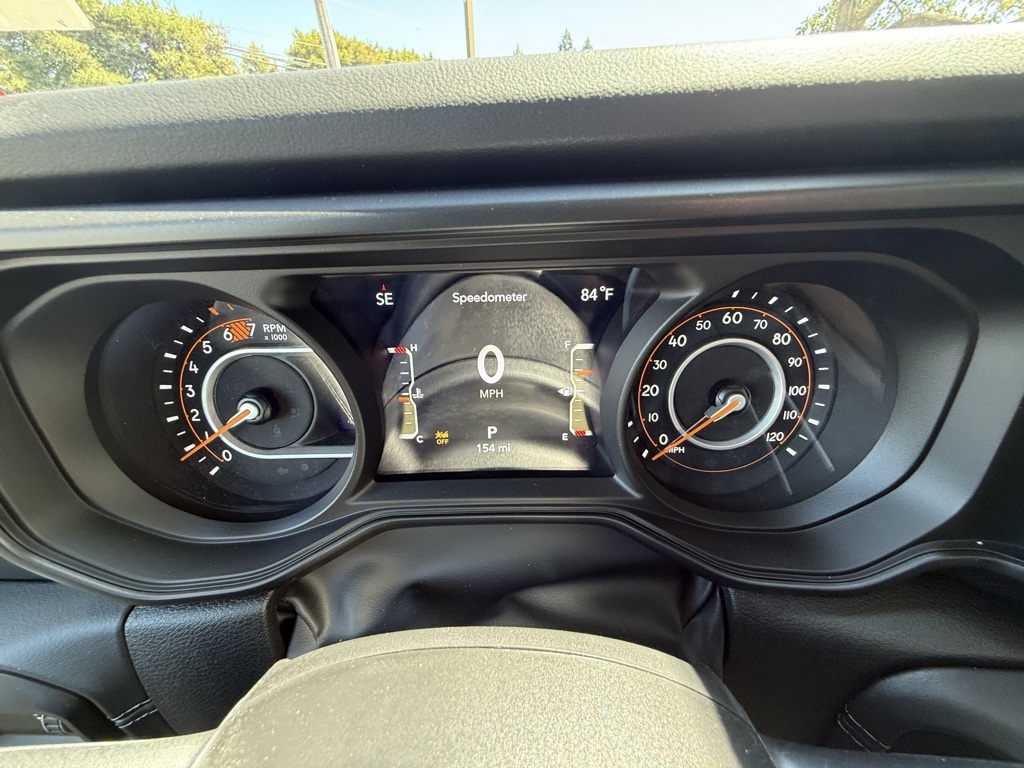 2025 Jeep Wrangler Sahara photo 17