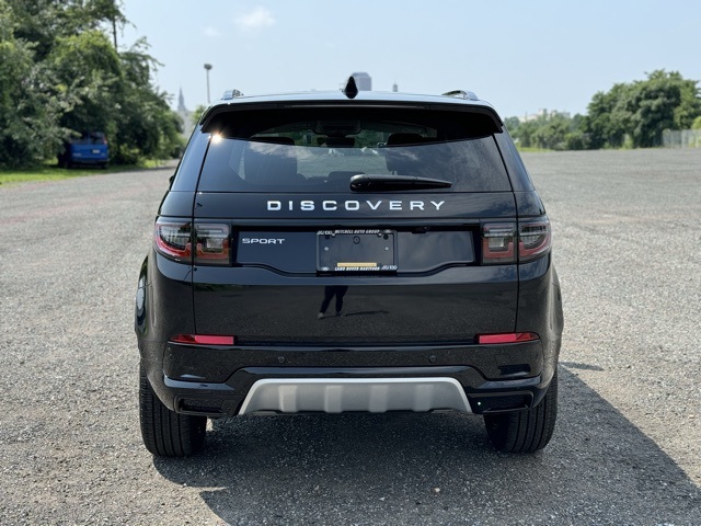 2025 Land Rover Discovery Sport S photo 2