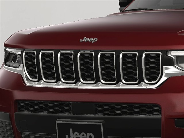 2025 Jeep Grand Cherokee Laredo photo 14