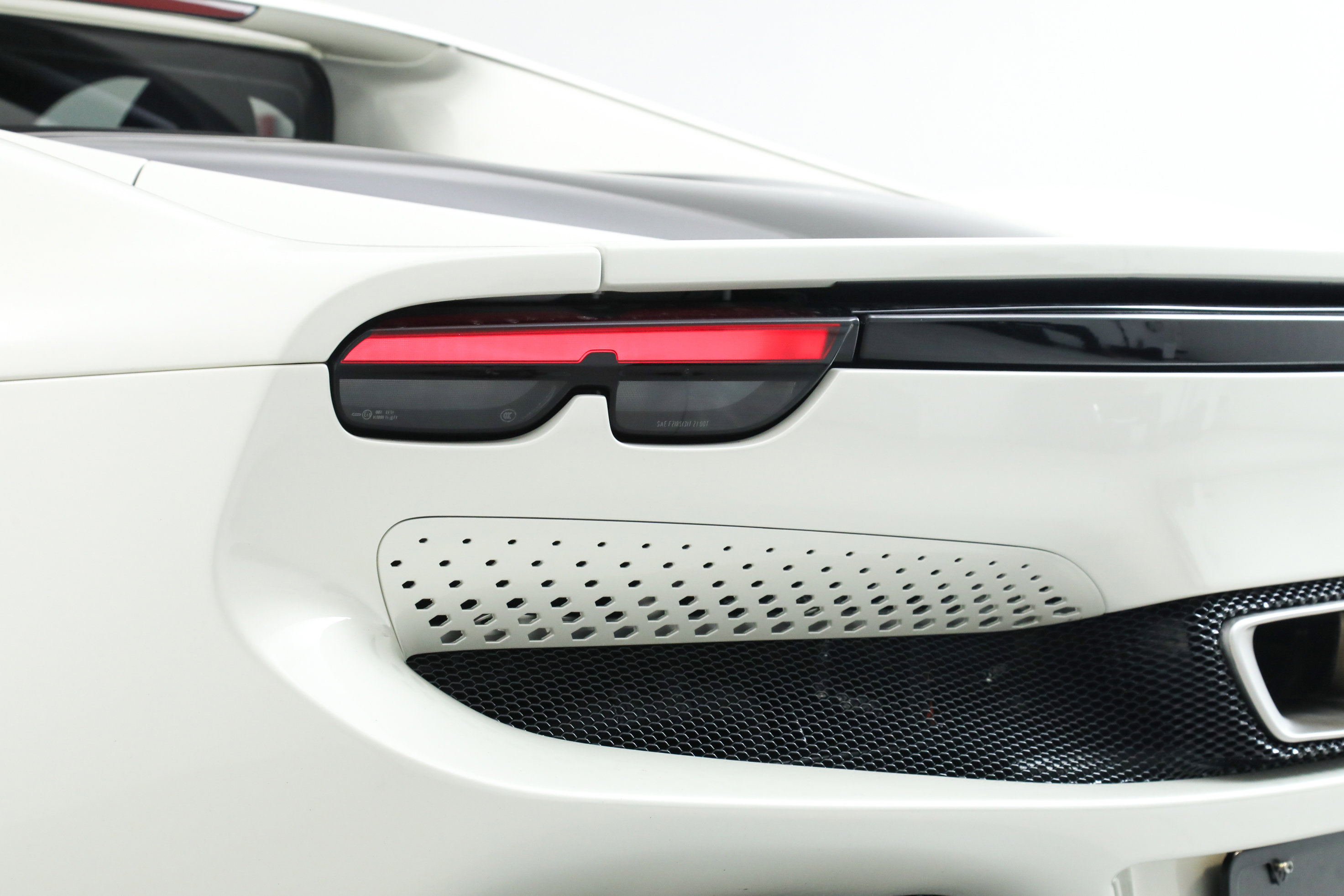 2024 Ferrari 296 GTB photo 16
