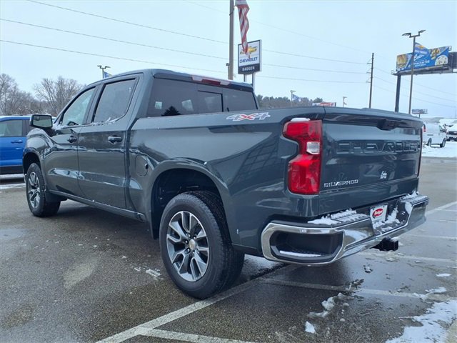 2026 Chevrolet Silverado 1500 LT photo 2