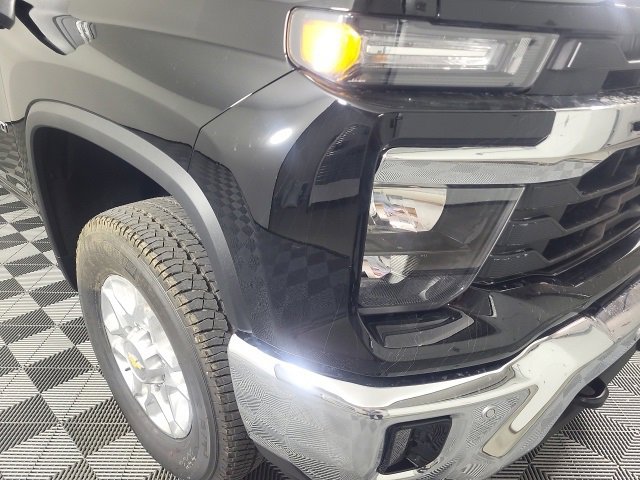 2026 Chevrolet Silverado 2500HD LT photo 3