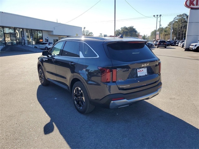 2025 Kia Sorento S photo 4