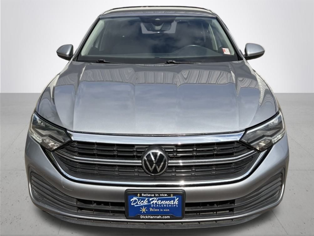 2022 Volkswagen Jetta 1.5T SE photo 3