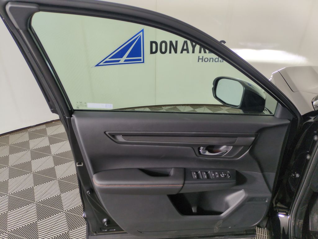 2026 Honda CR-V Hybrid photo 5