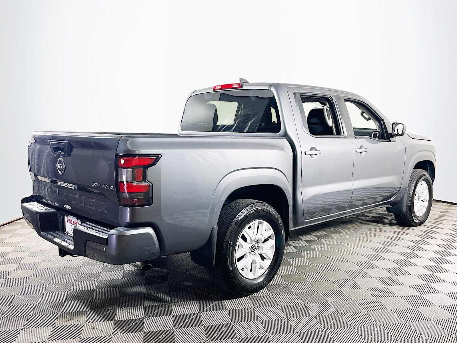 2023 Nissan Frontier SV photo 4