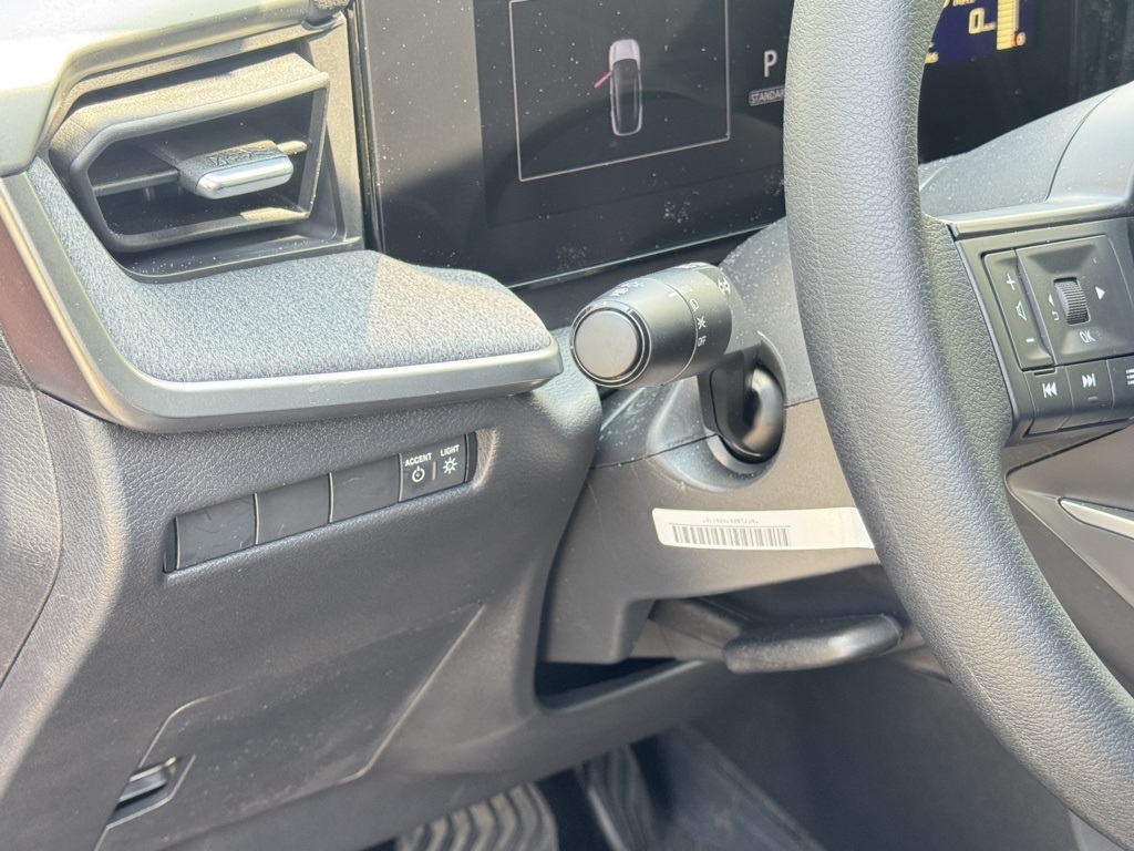 2025 Nissan Kicks SV photo 14