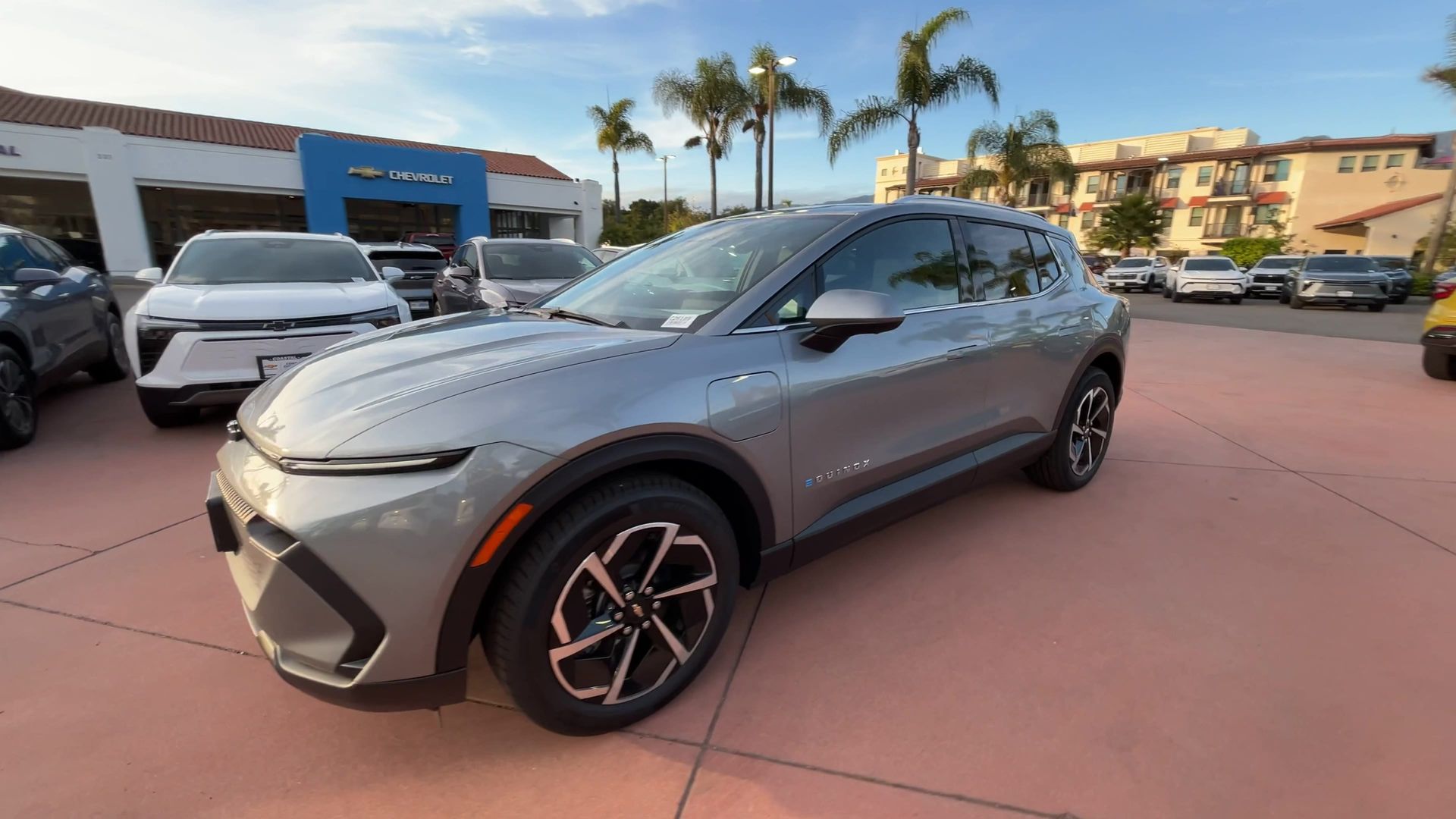 2026 Chevrolet Equinox EV 1LT photo 4