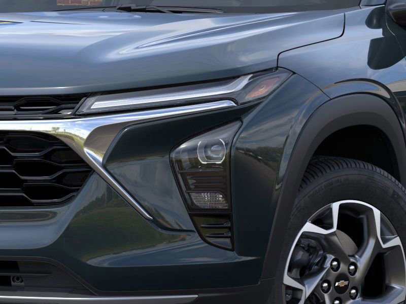 2026 Chevrolet Trax LT photo 2