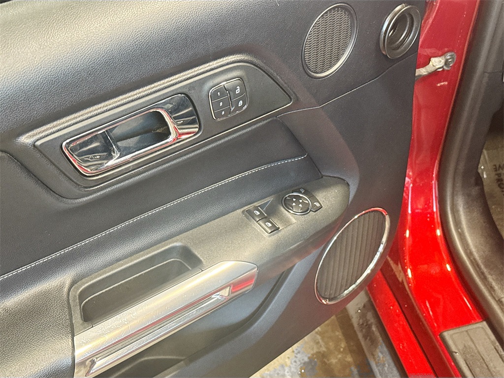 2016 Ford Mustang GT Premium photo 13