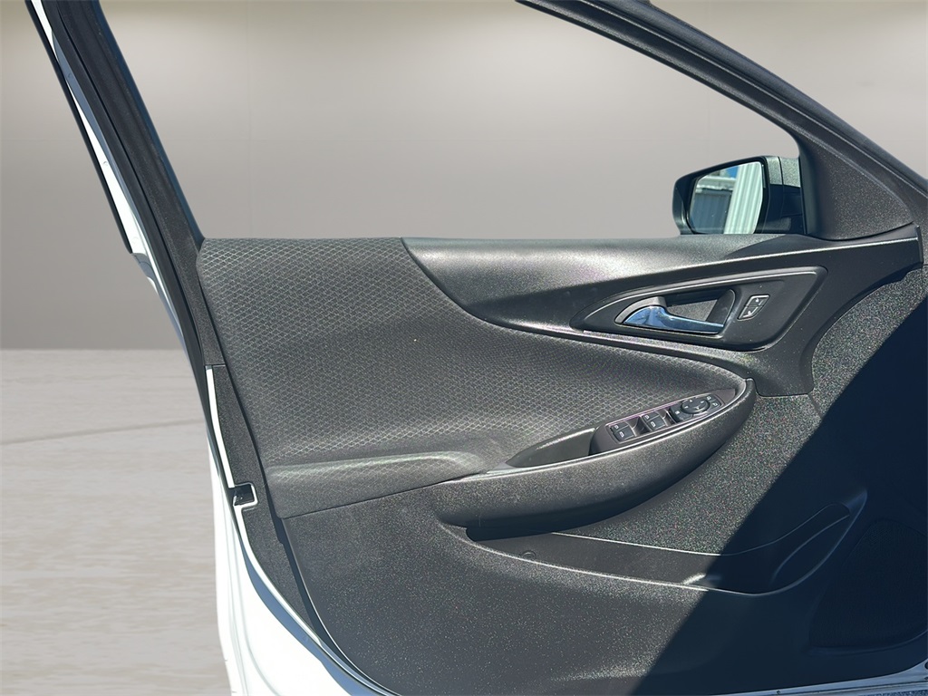 2022 Chevrolet Malibu LS photo 12
