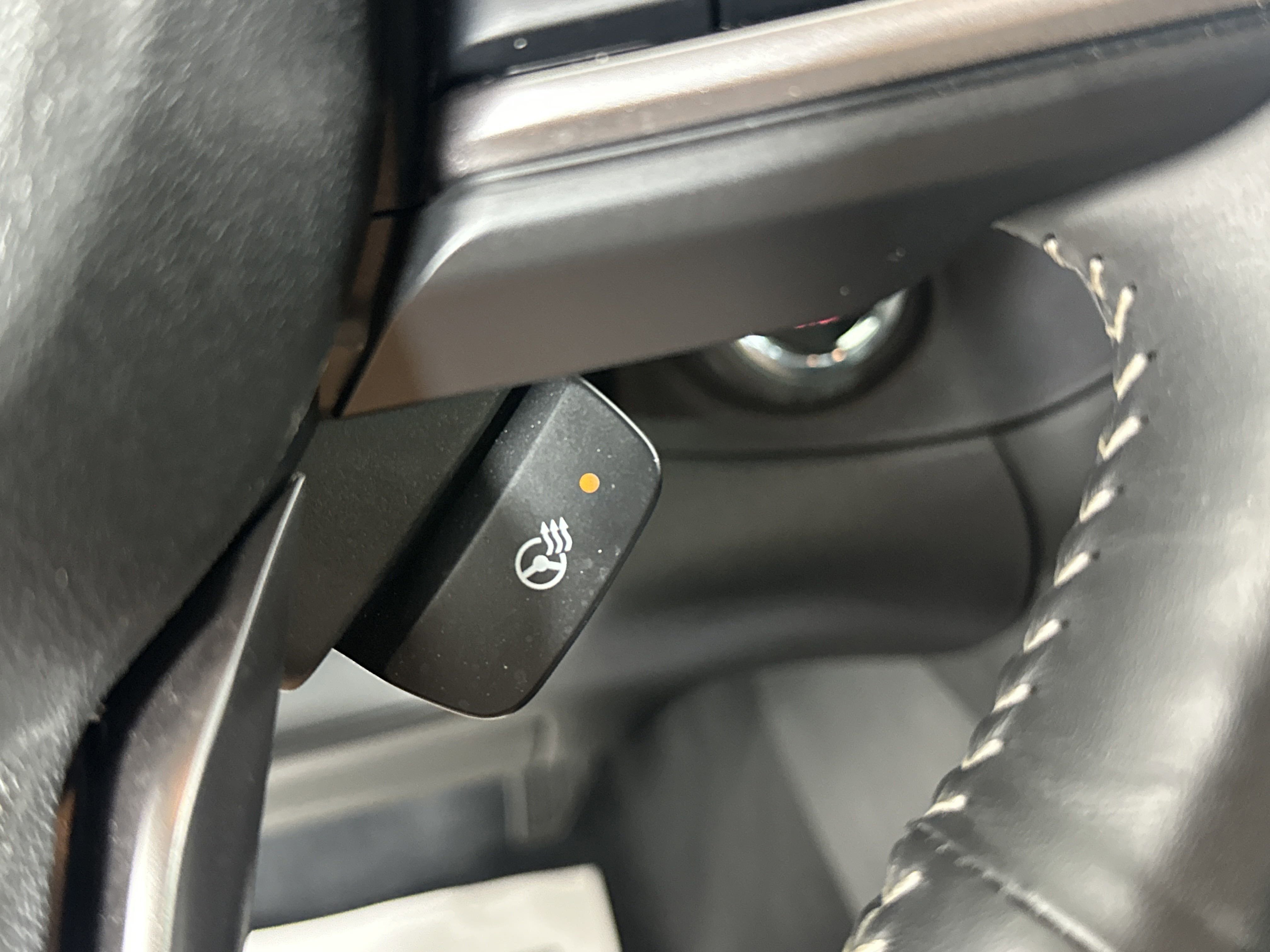 2024 Subaru Ascent Touring photo 12
