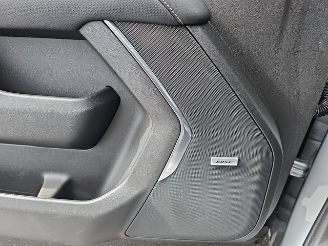 2023 Gmc Yukon SLT photo 32
