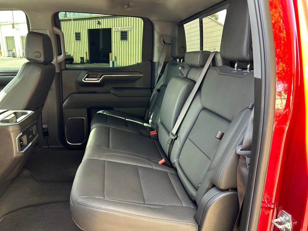 2025 Gmc Sierra 1500 SLT photo 23