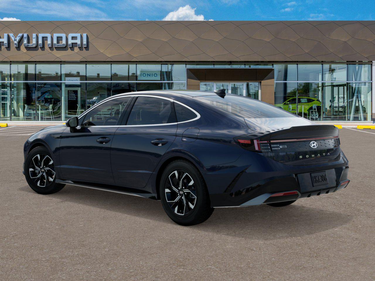 2025 Hyundai Sonata SEL photo 3