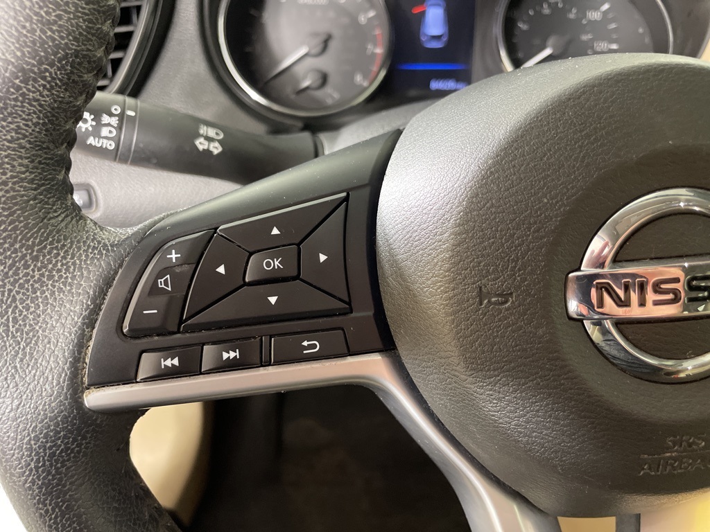 2020 Nissan Rogue SV photo 18