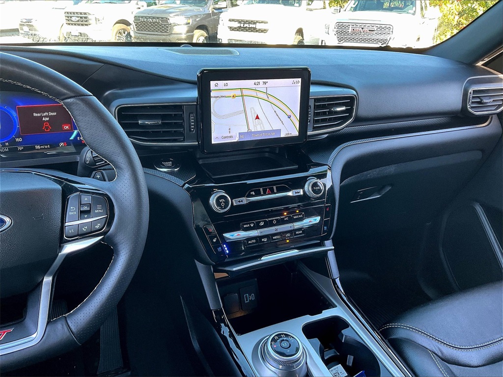 2023 Ford Explorer ST photo 15