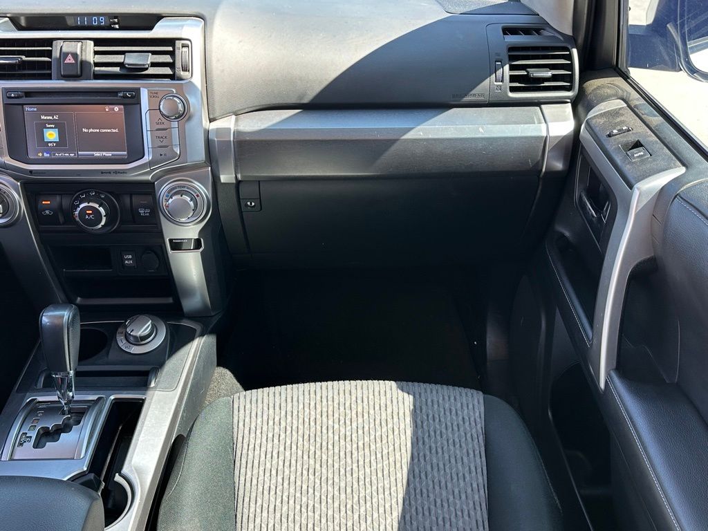 2019 Toyota 4Runner SR5 photo 8