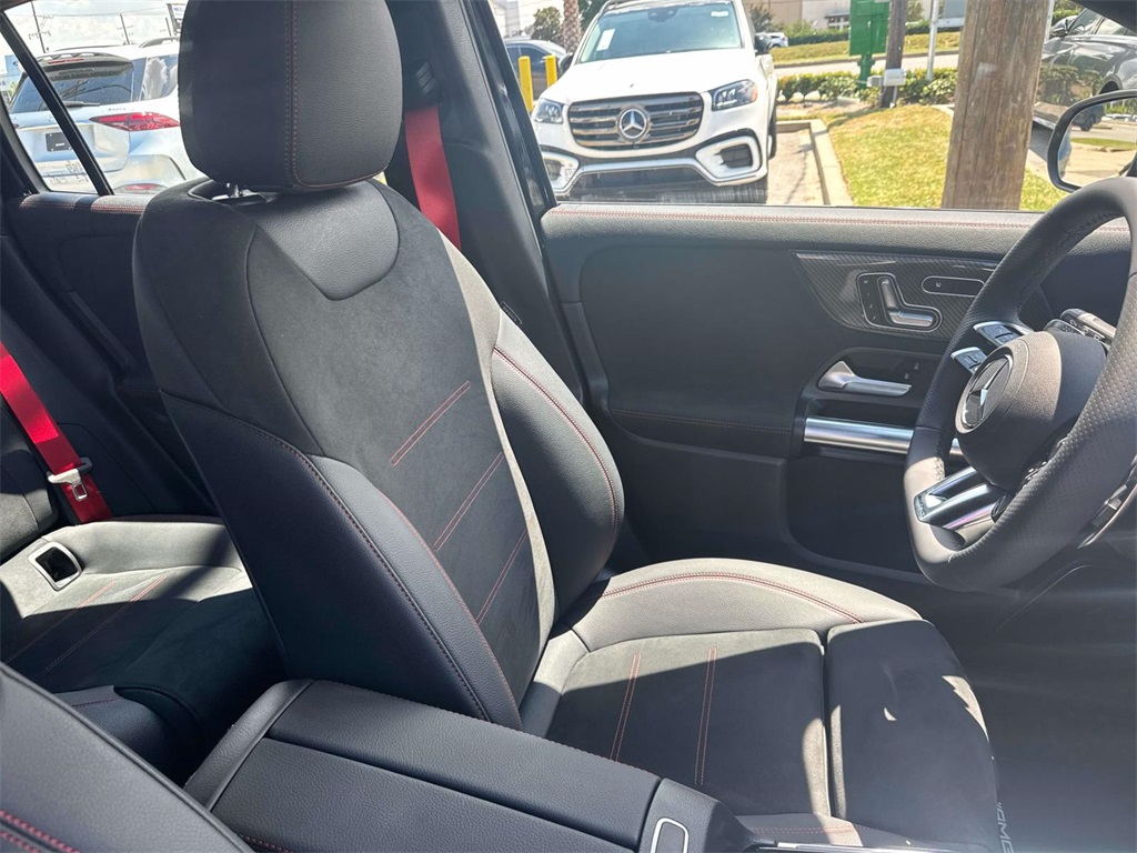 2025 Mercedes Benz GLA AMG 35 4MATIC photo 11